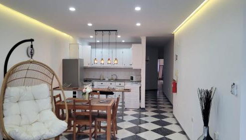 Apartment in Biscoitos Terceira - Photo 2