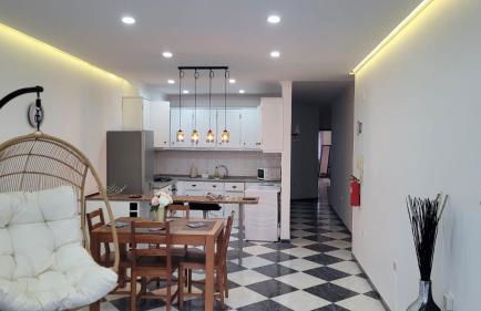 Apartment in Biscoitos Terceira - Photo 2