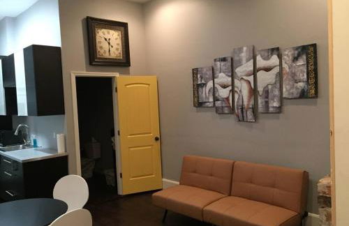 Modern Condo 2 Blocks From Quarters - Foto 4