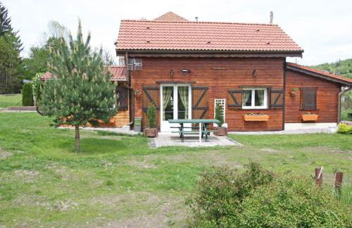 Chalet en bois avec jardin, proche ski et randonnée, équipé pour 8 pers. à Vagney, Vosges - FR-1-589-283 - Foto 8