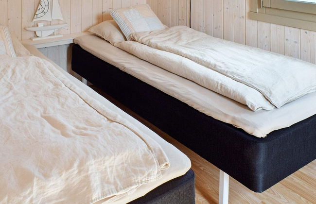 8 Person Holiday Home in Filtvet - Photo 3