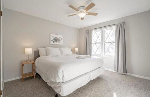 Serene on Sonning- Close to I-26- 20 Mins to Midtown - Foto 2