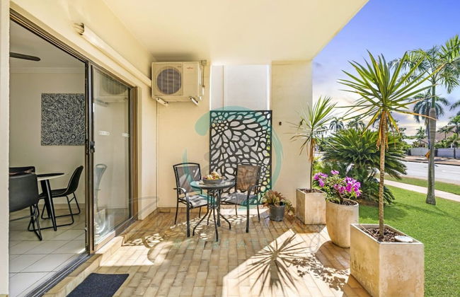 Zen Offshore Front Porch Lawn Outdoor Dining - Foto 11