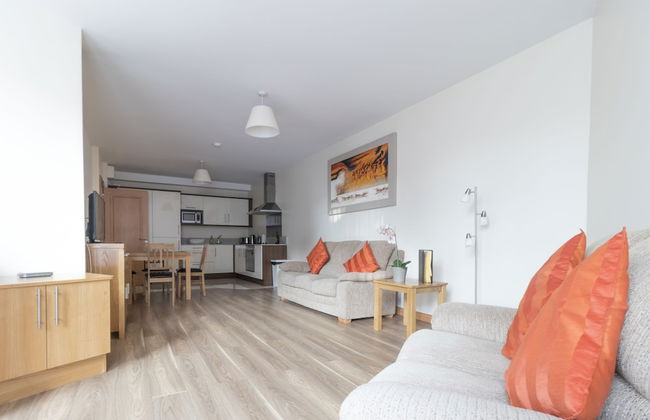 Broc House Suites - Photo 43