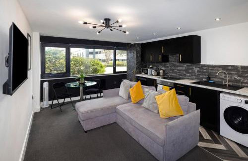 Spacious & Stylish Self Contained Studio Apartments - Foto 11