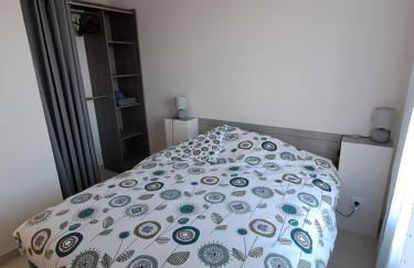 Le 7 - Appartement 2 pièces au calme en bord de rivière, wifi et parking privé gratuit - Foto 11