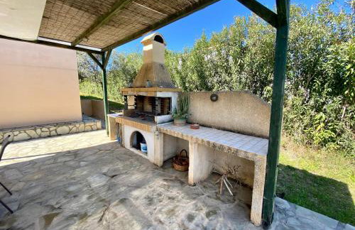 Family D 3 bedroom house with BBQ&Patio in huge estate! - Photo 25