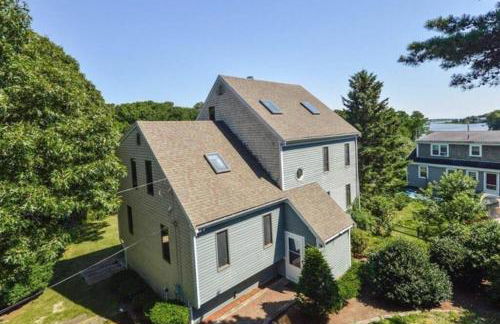 Stunning Spacious Cape Cod House with Water Views - Foto 22