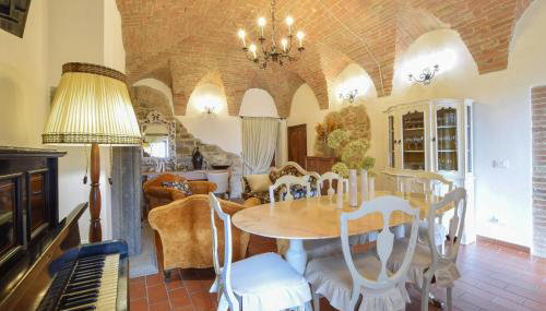 Lovely Apartment In Civitella Benazzone - Foto 5