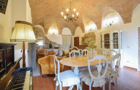 Lovely Apartment In Civitella Benazzone - Foto 3