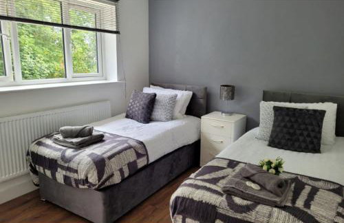 Private Spacious 2 Bedroom, 2 Bathroom & 2 Parking by Srk Accommodation - Foto 18