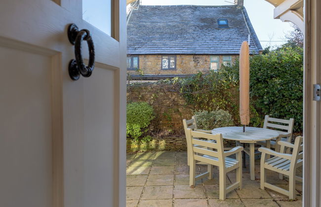Jasmine Cottage-2BD in Heart of Bourton - Photo 64