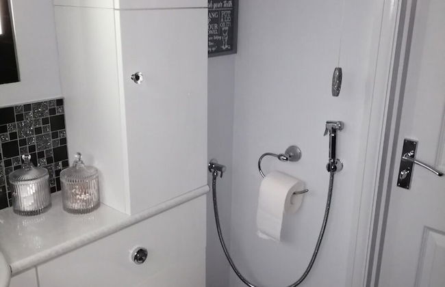 Charming 2-bed Apartment in Eastleigh - Foto 14