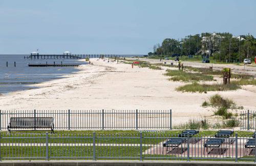 Cloud 9 On The Coast Less Than 1 Mi to Beach! - Foto 31