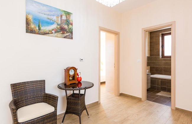 Levanta Luxury Stone Villa - Foto 2