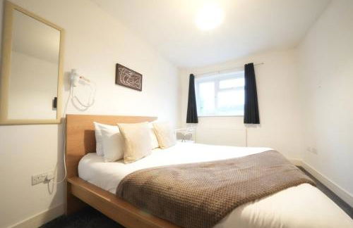 Private Rooms-Private Bathrooms-Near Airport- CABIN CREW paradise - Foto 24