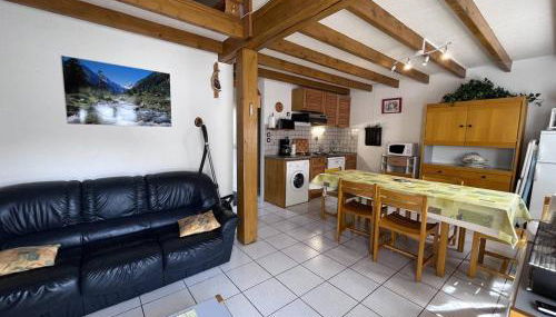 Chalet T4 à Cauterets avec parking et terrasse - FR-1-812-11 - Foto 2