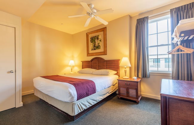 Ebb Tide Suites - Photo 4