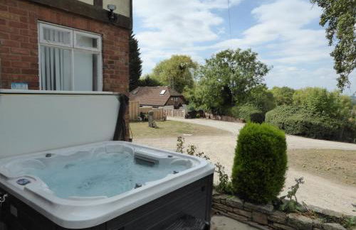 Arden Hill Farmhouse - Hot Tub, Snooker Table, Sleeps 16 - Foto 27