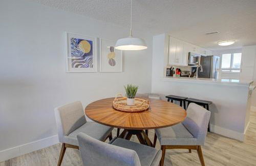 Beautiful Ocean Side 2 Bedroom Condo with Pool - Foto 6