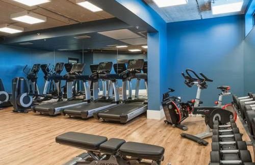 43' Classic Trawler 5 Star Resort Pools, Views, Dining Free Shuttle to Downtown - Photo 15