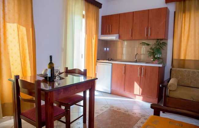 A Spacious and Bright Studio With Balcony - Foto 13