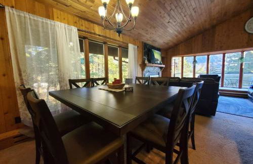 Updated Duplex with Mountain & Filtered Water View - Foto 5