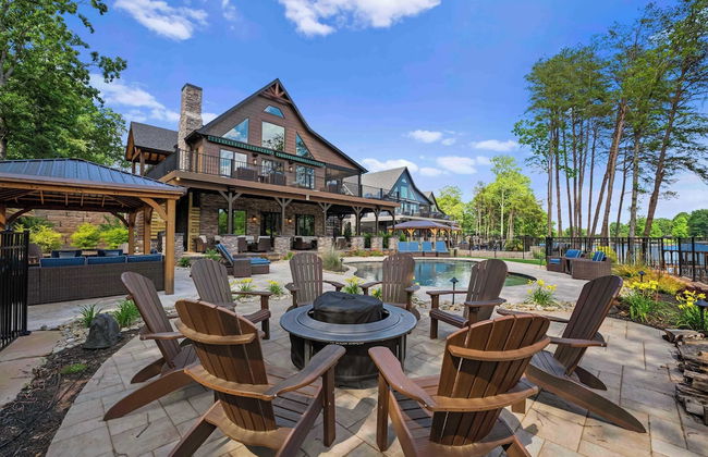 Black Bear & Blue Heron by Avantstay 2 Lakefront Homes, Sleeps 43 Pool, Dock, Theater - Foto 67