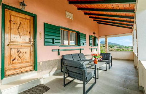 Nice Home In Postup With Sauna - Photo 15