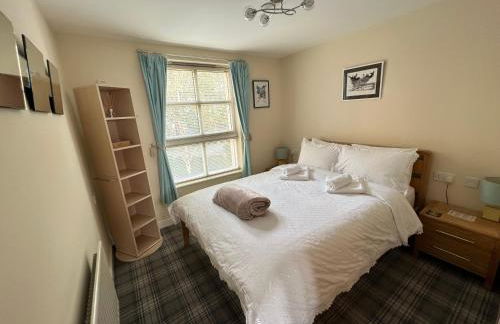 Old town, free parking, Outlander experience - Photo 11