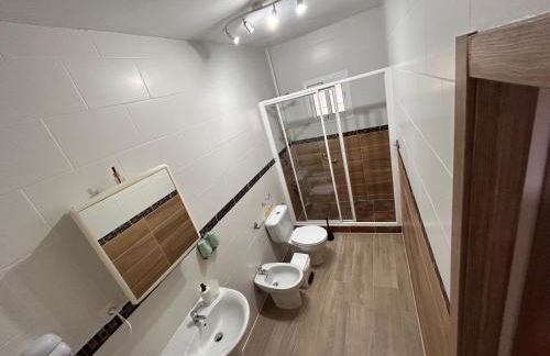 Stunning Villa Felipe, with private pool & hot tub - Foto 48