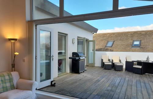 Crow's Nest Penthouse Apartment with Free Spa Access - Foto 15