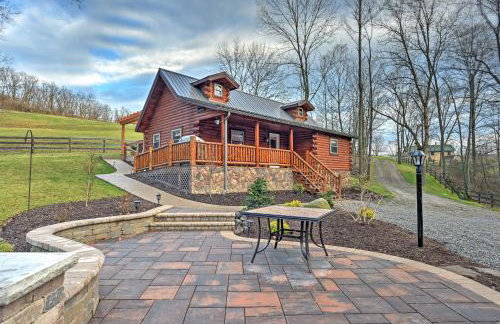 Rustic Dundee Log Cabin with Hot Tub and Forest Views! - Foto 1