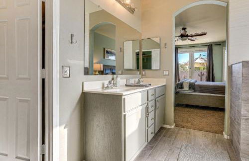 5 Mi to Surprise Stadium Chic Home with Pool - Foto 11