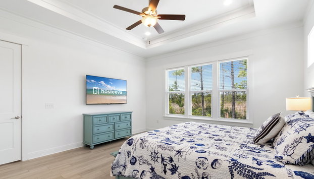 Sandy Cheeks Pet Friendly - Photo 4, Room