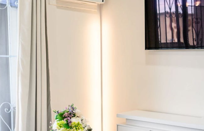 Modern Cozy Retreat Stylish Stay With Patio Parking - Foto 30