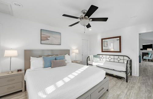 Gulf views, steps to beach, Pool, Walk To Dining - Foto 24