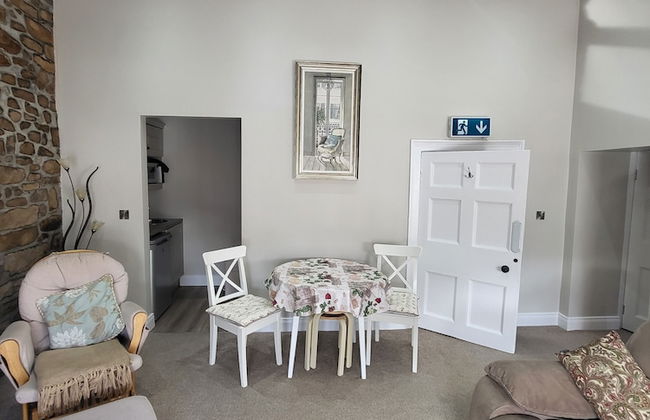 Charming 2-bed Apartment in Donegal Town Centre - Foto 18