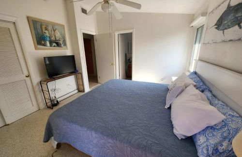 The Butterfly Cottage - Certified Butterfly Sanctuary - Ocean View Hot Tub - Authentic Keys Charm - Foto 9