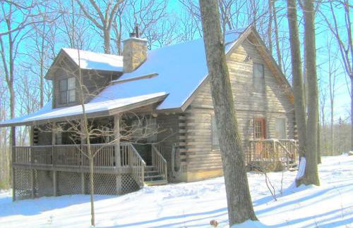Spacious and Rustic Cabin Rental in the Woods near Catoctin Mountain Park, Maryland - Foto 5