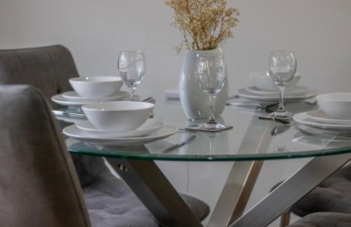 The Larky - Modern 2 Bed Cottage in Larkhall - Photo 7