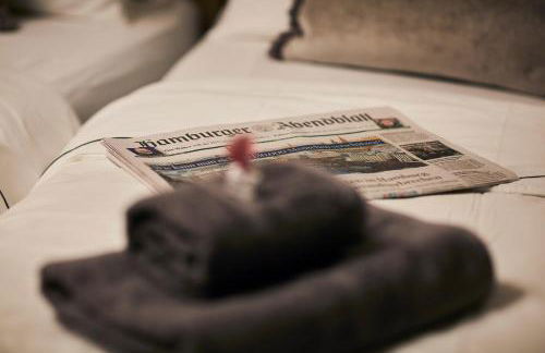 R B Apartment am Airport Hamburg - 1-4 Personen - Küche - Smart TV - Waschtrockner - kostenloser Parkplatz - perfekt für Geschäftsreisende und Familien - Foto 18