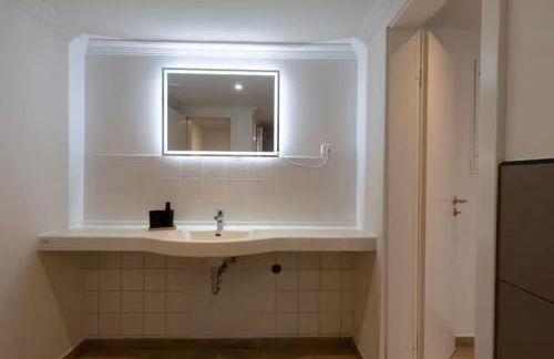 Jomi Stays Berlin - Kudamm - Foto 17