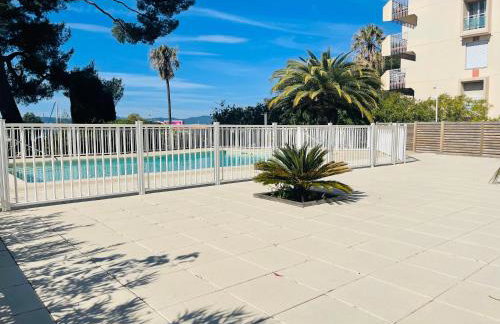 Beau 65 M2 en Front de Mer à St Raphaël - Piscine - Foto 33