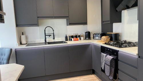 WORTHING BEACH 180 - 2 bed seafront apartment with private parking - Foto 5