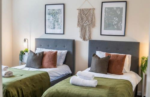 Spacious 3-Bed Home with Driveway Parking - Gloucester - Foto 37