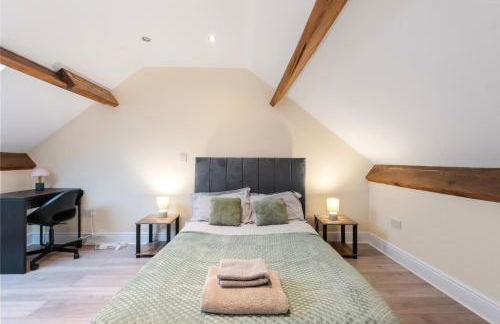 Spacious 6-Bed with Pool Table Desks in every room - Foto 45