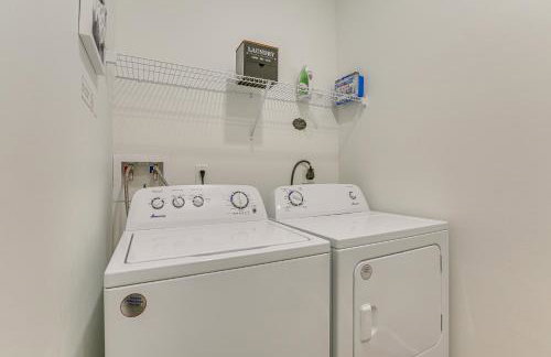 Walkable Downtown LaBelle Apt w/ Private Balcony! - Photo 19