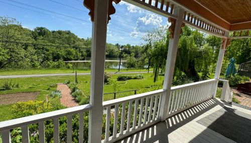 Historic 1818 Riverfront Cottage - Foto 3, Garden, Garden view