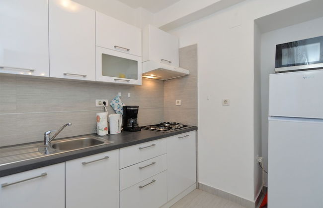 Apartment 358 - Photo 16